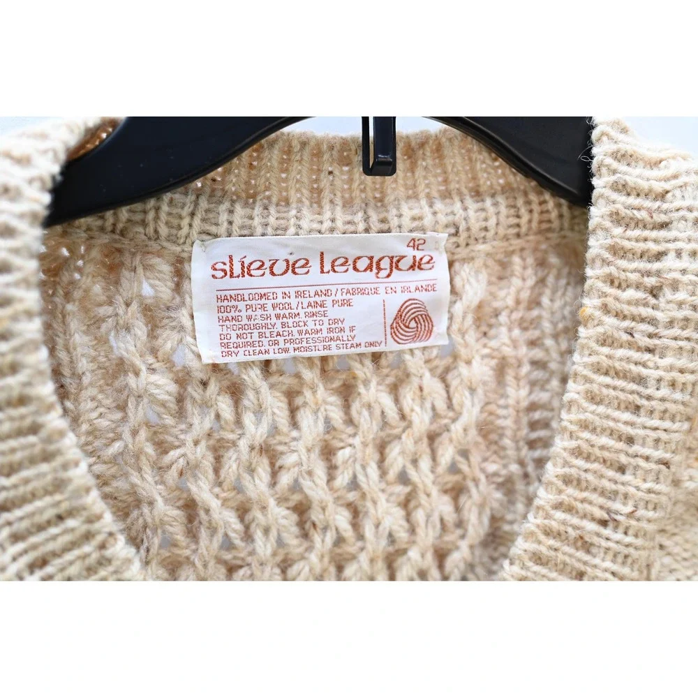 Vintage Slieve League Handloomed Ireland Cream Wool Fisherman Sweater V-Neck 42